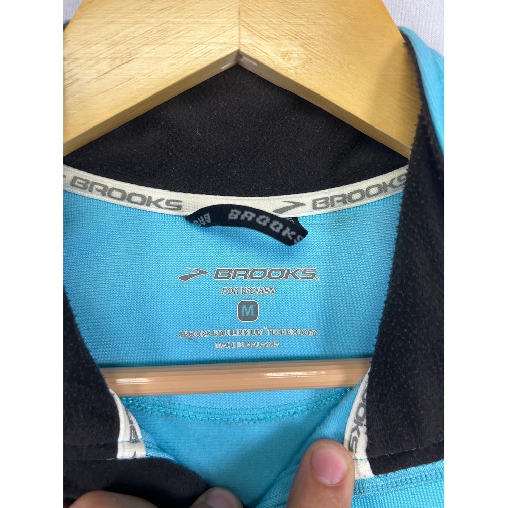 Athletic Brooks Womens Medium Blue Full Zip Equilibrium Track Jacket Star Logo - Picture 3 of 10